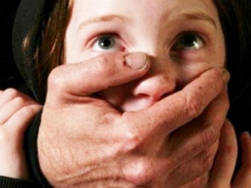 Неизвестный педофил изнасиловал 12-тилетнюю девочку в Николаеве
