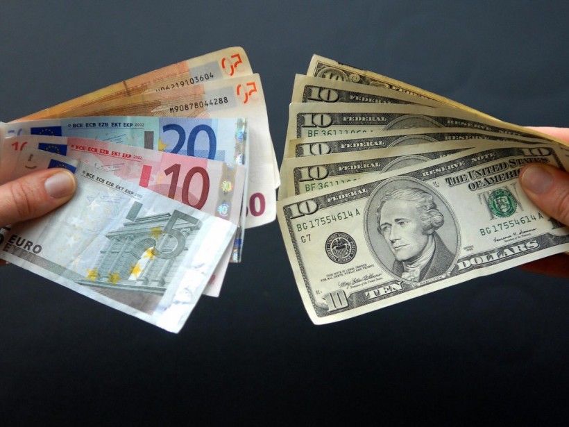 А. Новак: «Перед Новым годом люди понесут обменивать свои валютные накопления на гривны»