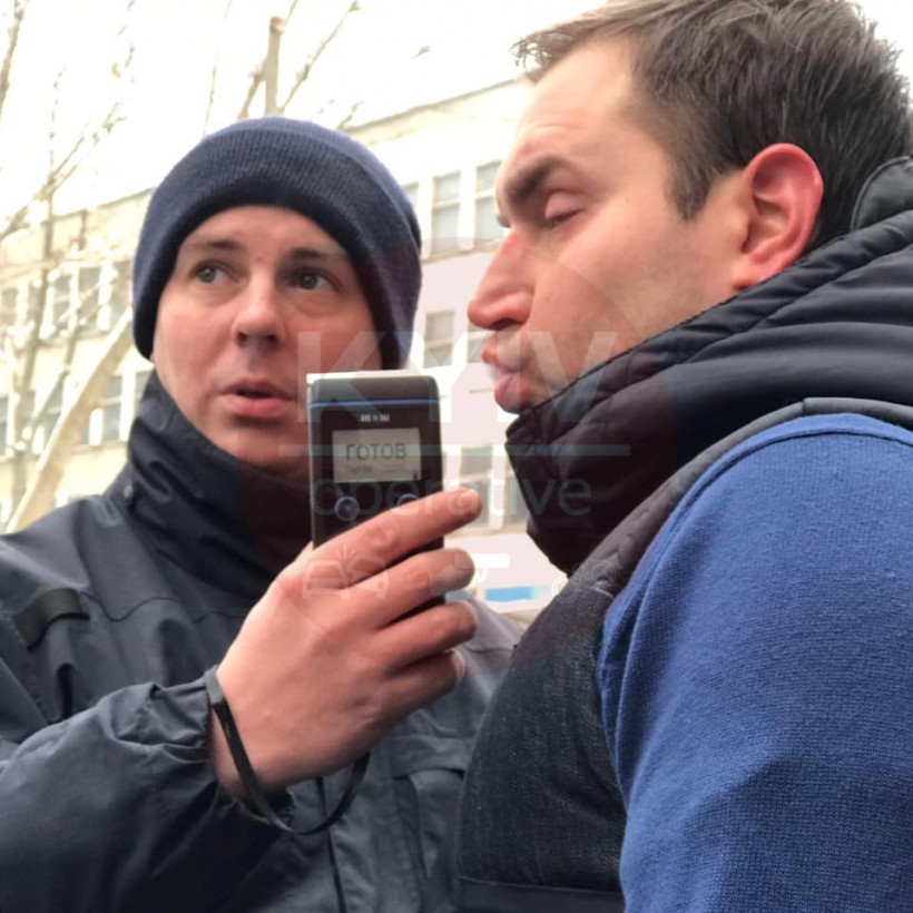 Пьяный неадекват протаранил ночной клуб в центре Киева (ФОТО)