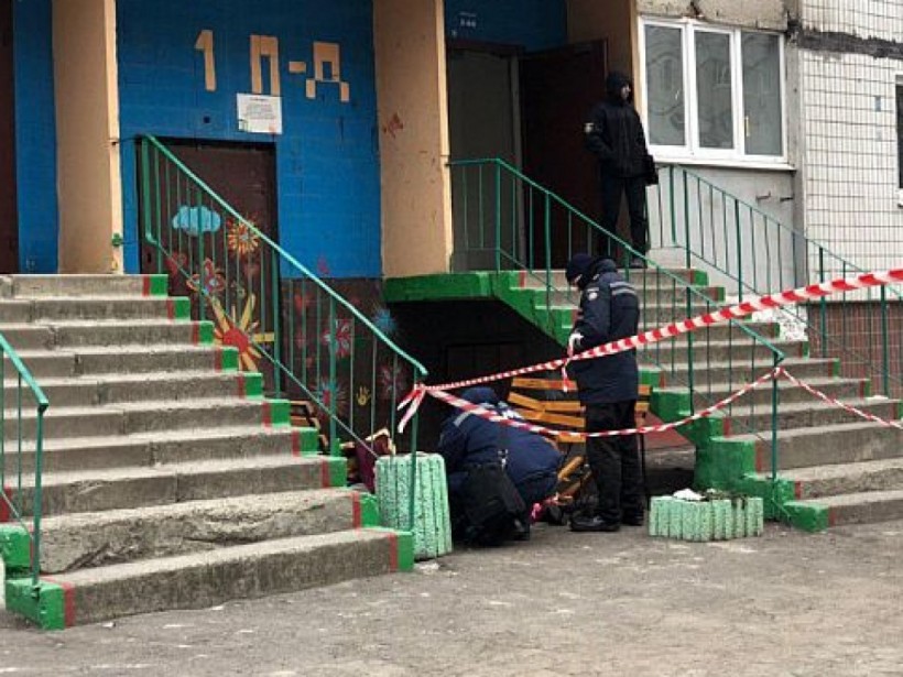 В Кривом Роге женщина с маленьким ребенком выпали из окна (ФОТО, ВИДЕО)