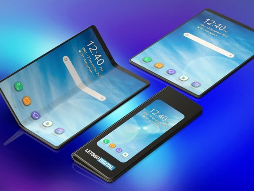 СМИ назвали ошеломительную цену гибкого смартфона Samsung