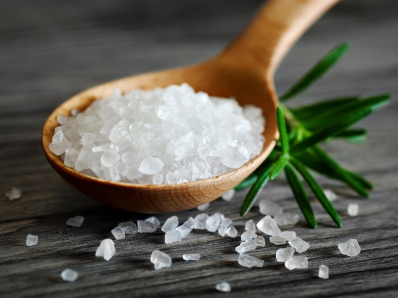 Врач предупредил, что излишек соли и «белой» выпечки может спровоцировать развитие рака